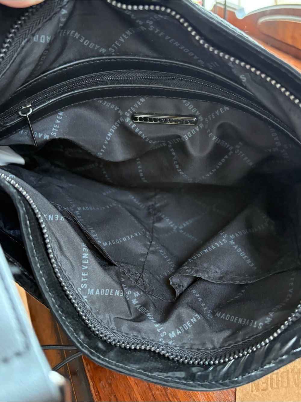 Steve Madden Black Quilted Messenger Bag with Toggle Drawcord NWT - Picture 9 of 10